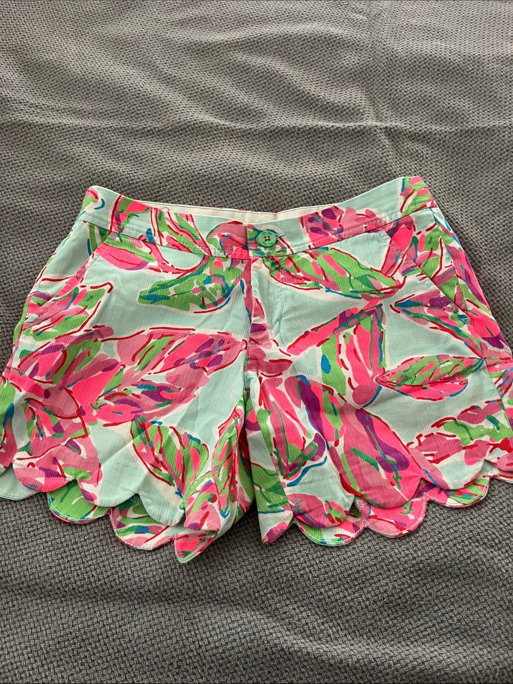 🌺Lilly Pulitzer Buttercup Shorts Scallop Hem Tropical Print Size 00🪷
